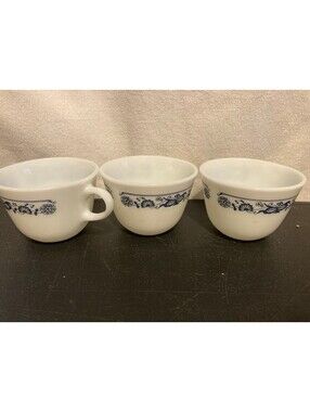 Vintage Pyrex Old Town Blue Onion Milk Glass Coffee Mug Custard Cup 3 Piece Set